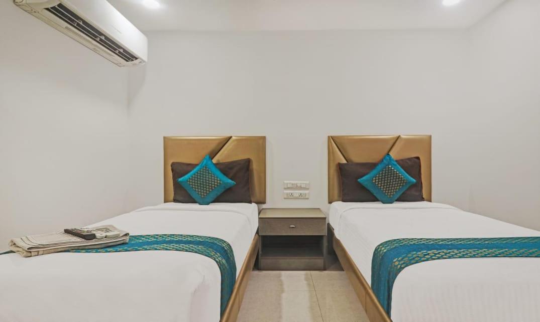 Hotel Ssr Grand Haidarábád Kültér fotó