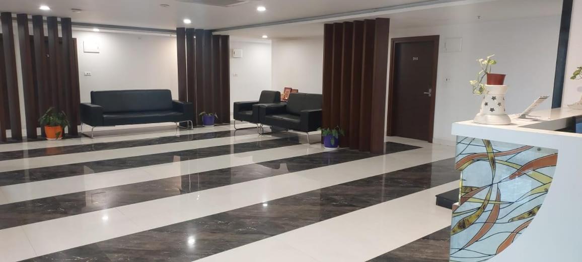 Hotel Ssr Grand Haidarábád Kültér fotó