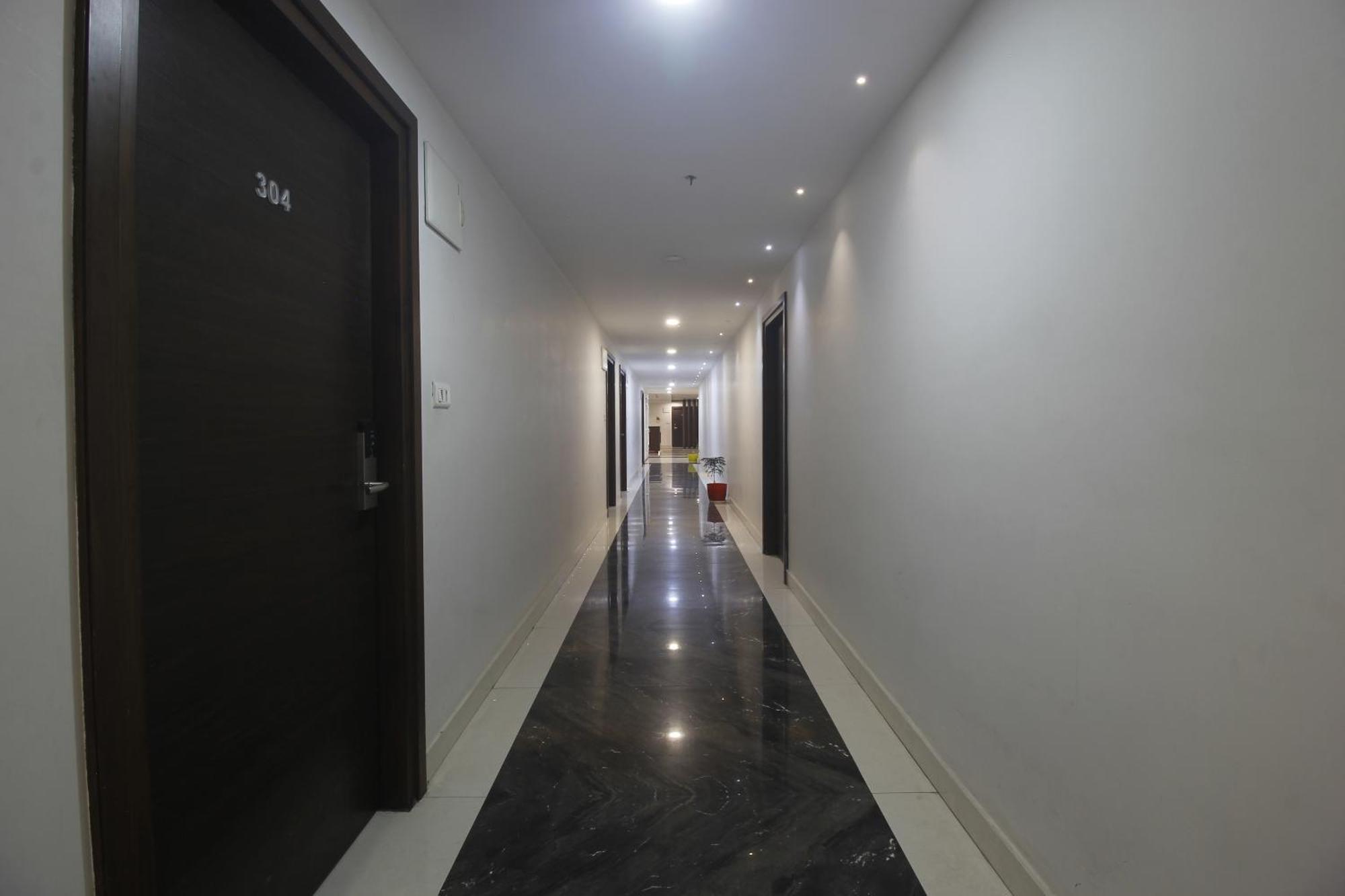 Hotel Ssr Grand Haidarábád Kültér fotó
