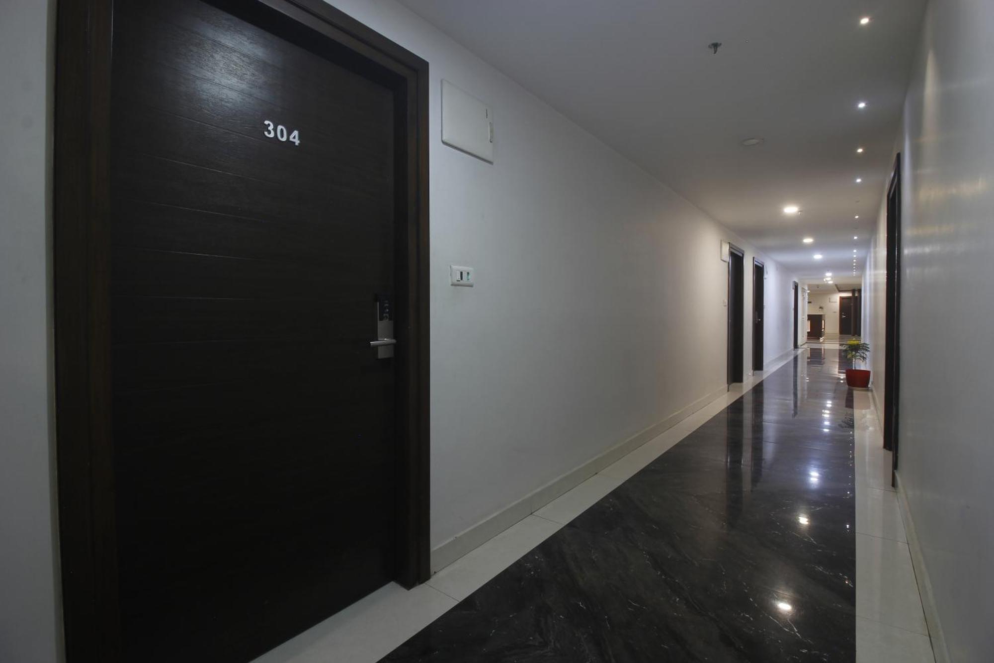 Hotel Ssr Grand Haidarábád Kültér fotó