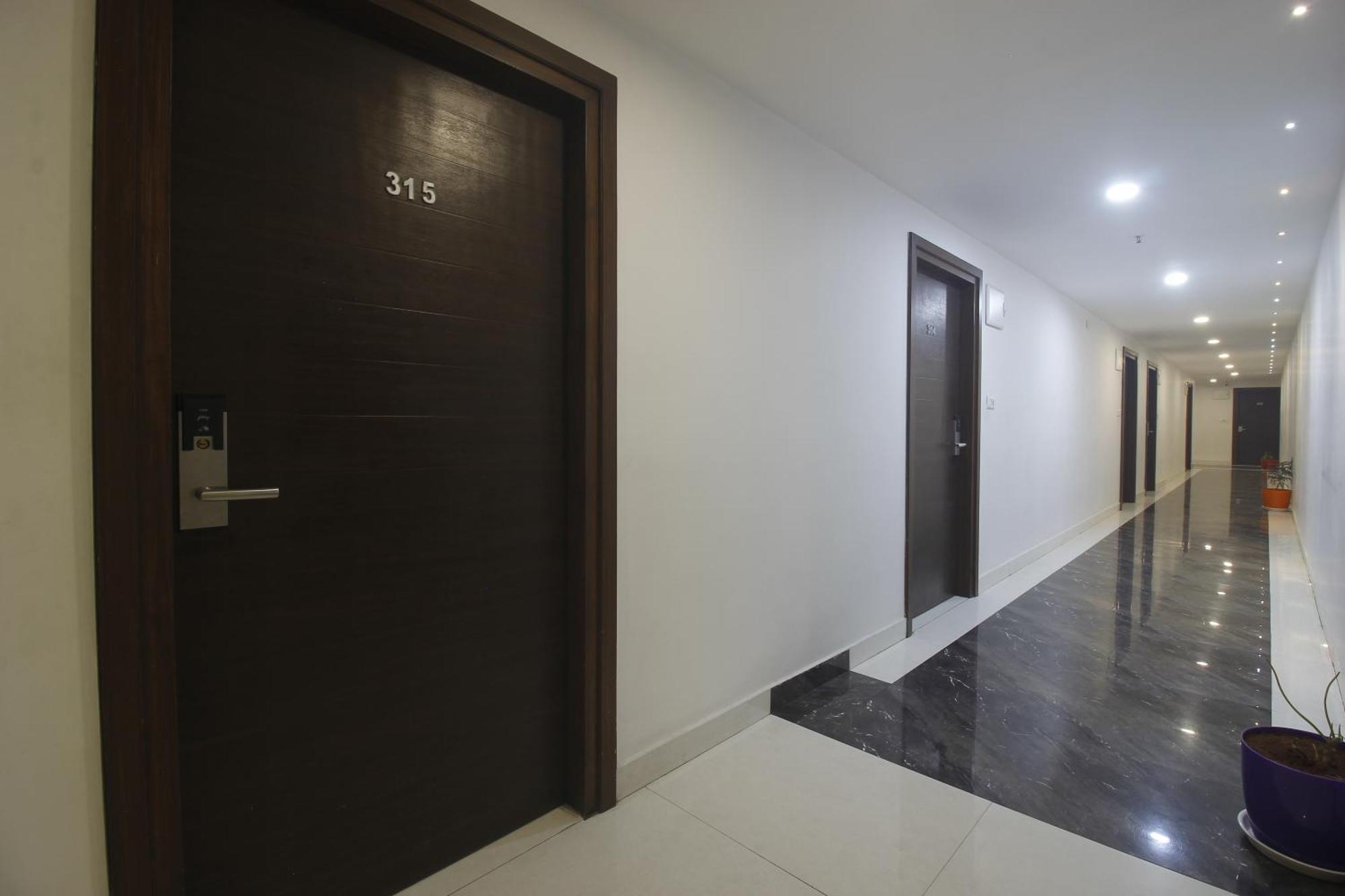 Hotel Ssr Grand Haidarábád Kültér fotó