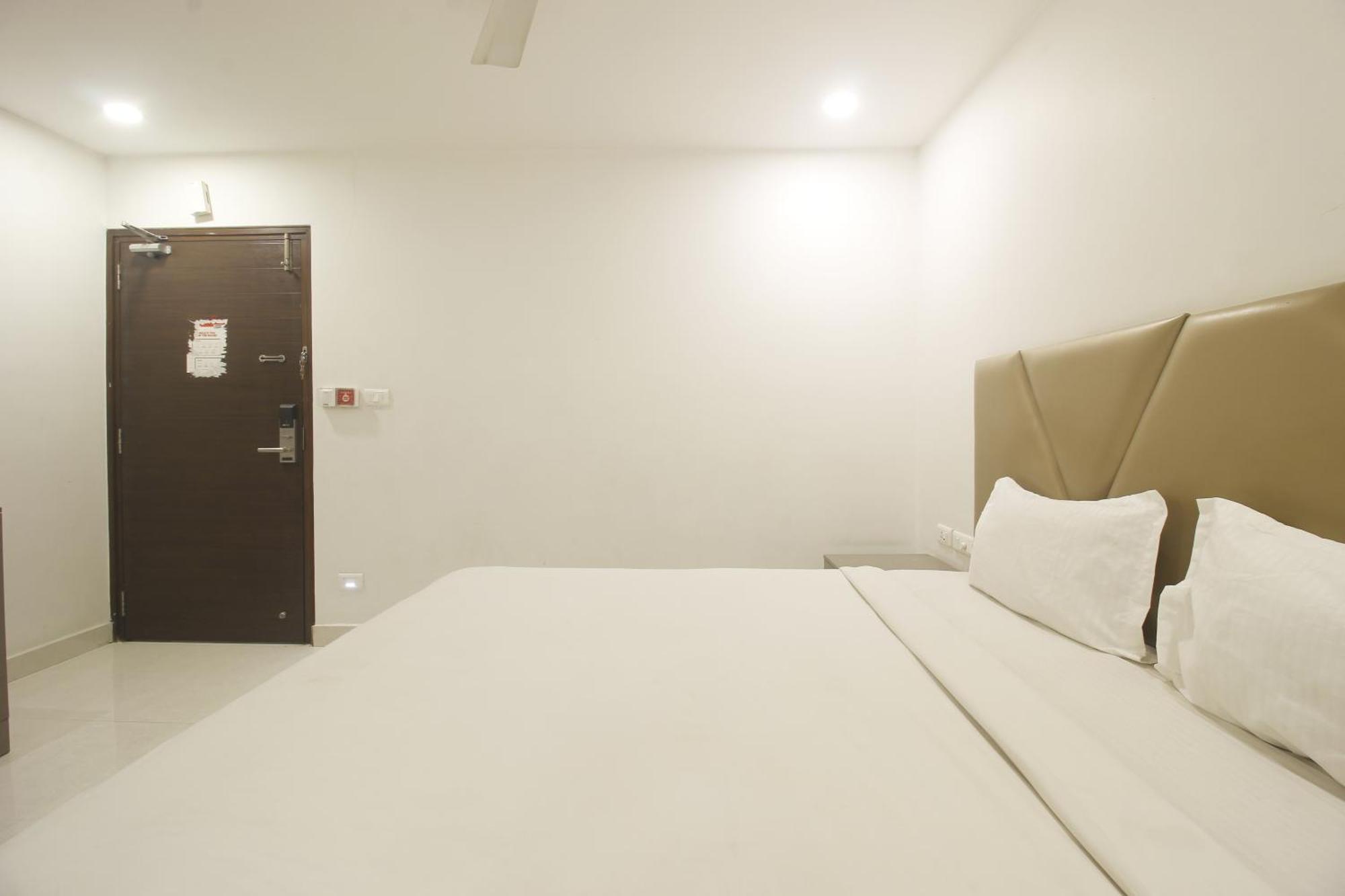 Hotel Ssr Grand Haidarábád Kültér fotó