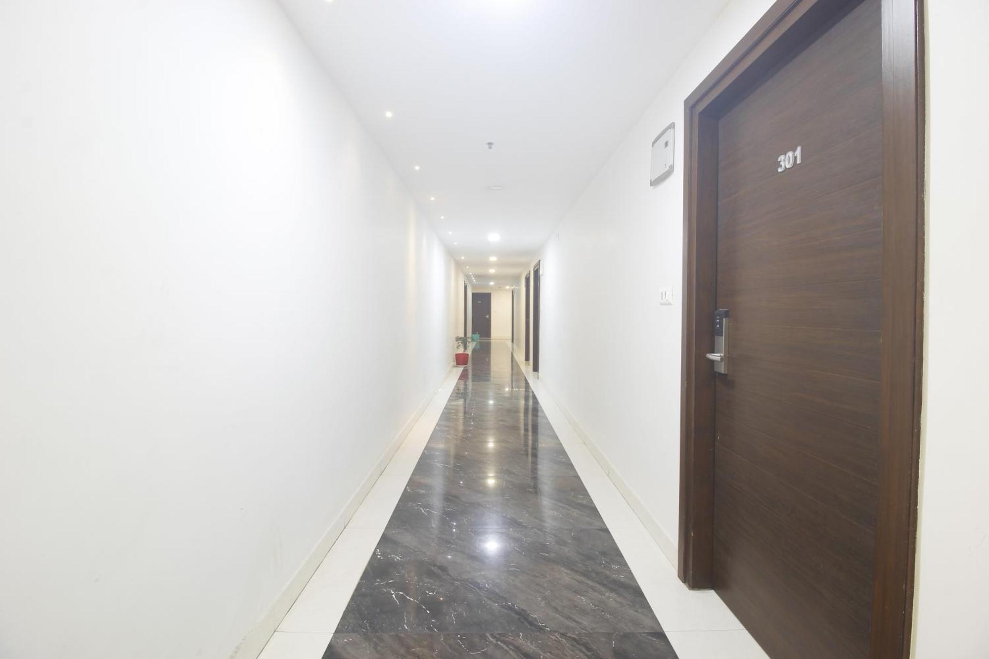Hotel Ssr Grand Haidarábád Kültér fotó