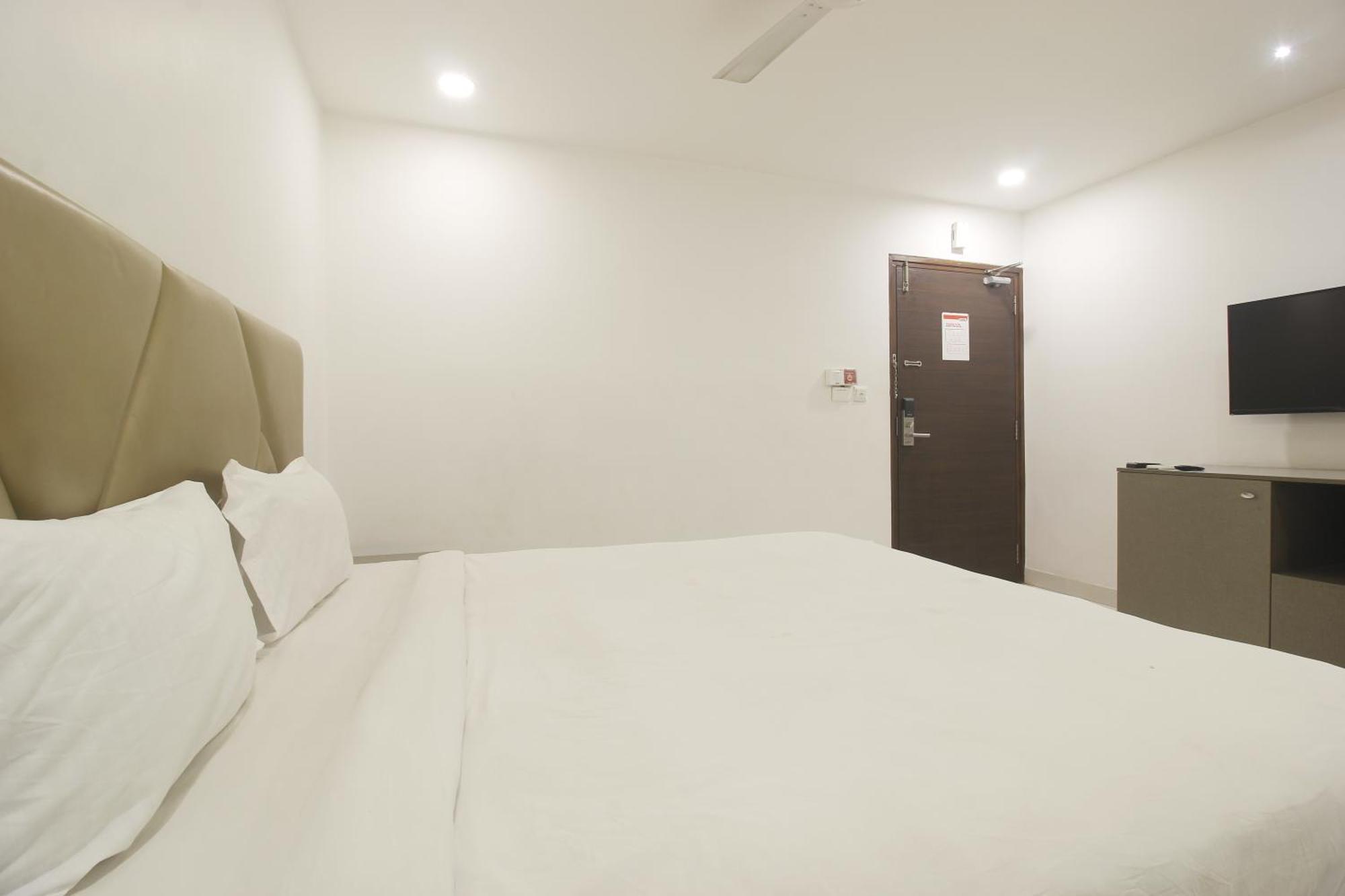 Hotel Ssr Grand Haidarábád Kültér fotó